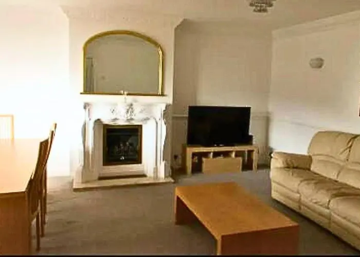 3Br Shorefield Cottage With Parking, Terrace, Sea View! Nr The Beach & Cliffs Pavillion By Luxiety Stays Serviced Accommodation