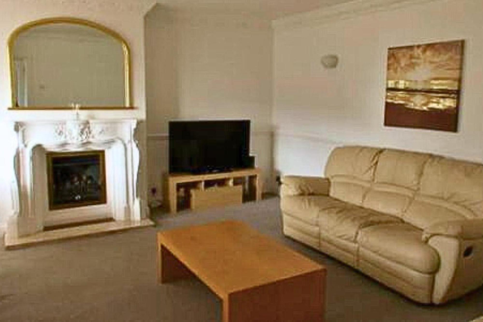 Holiday home 3br Shorefield With Parking, Terrace, Sea View! Nr The & Cliffs Pavillion By Luxiety Serviced