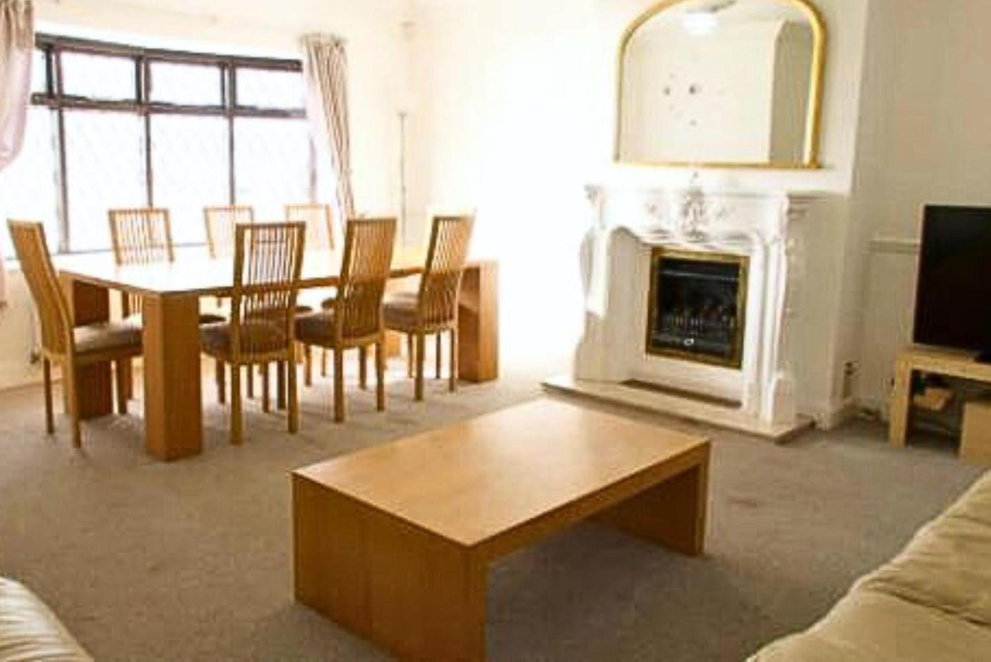 3br Shorefield With Parking, Terrace, Sea View! Nr The & Cliffs Pavillion By Luxiety Serviced Holiday home *