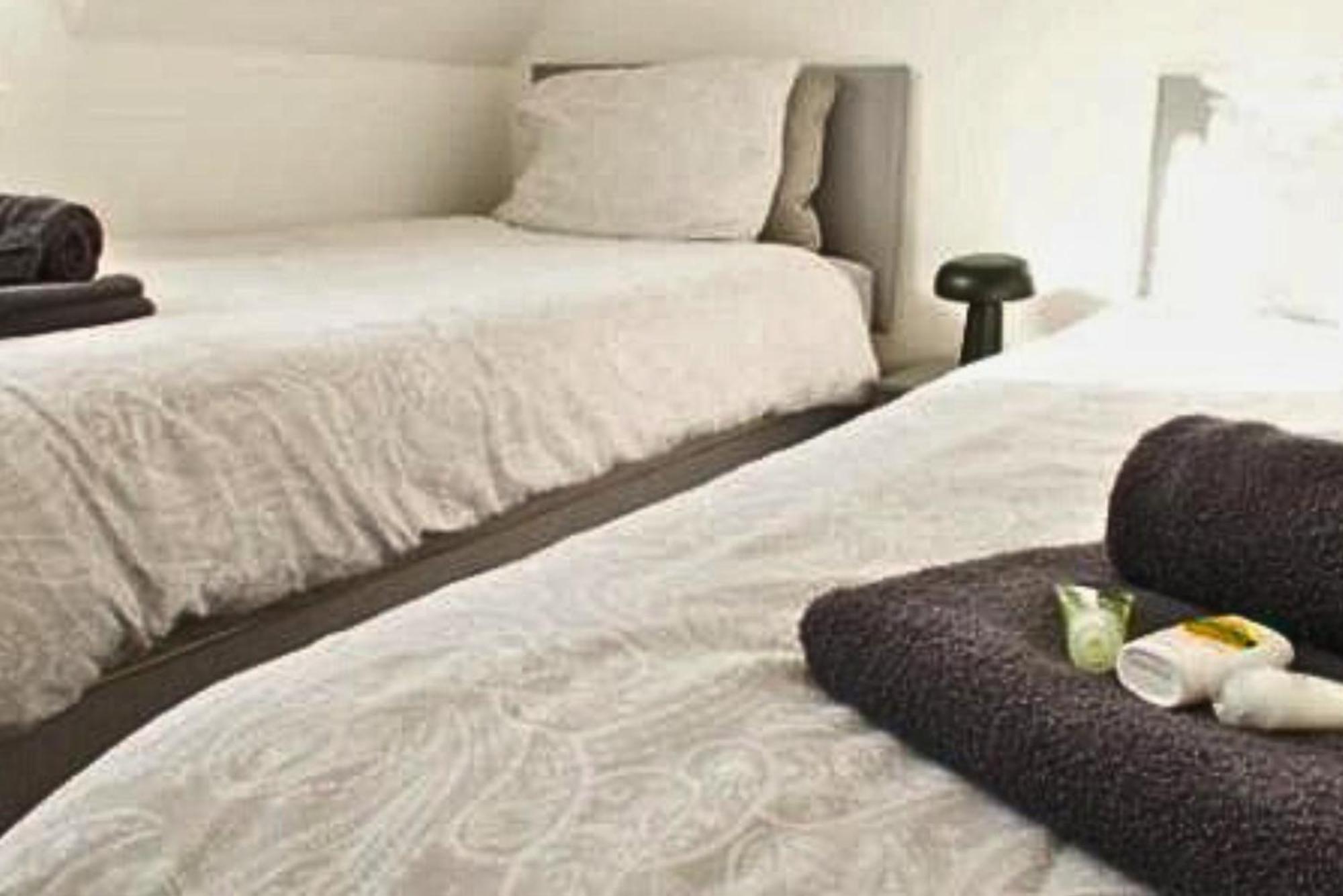 Holiday home 3br Shorefield With Parking, Terrace, Sea View! Nr The & Cliffs Pavillion By Luxiety Serviced *