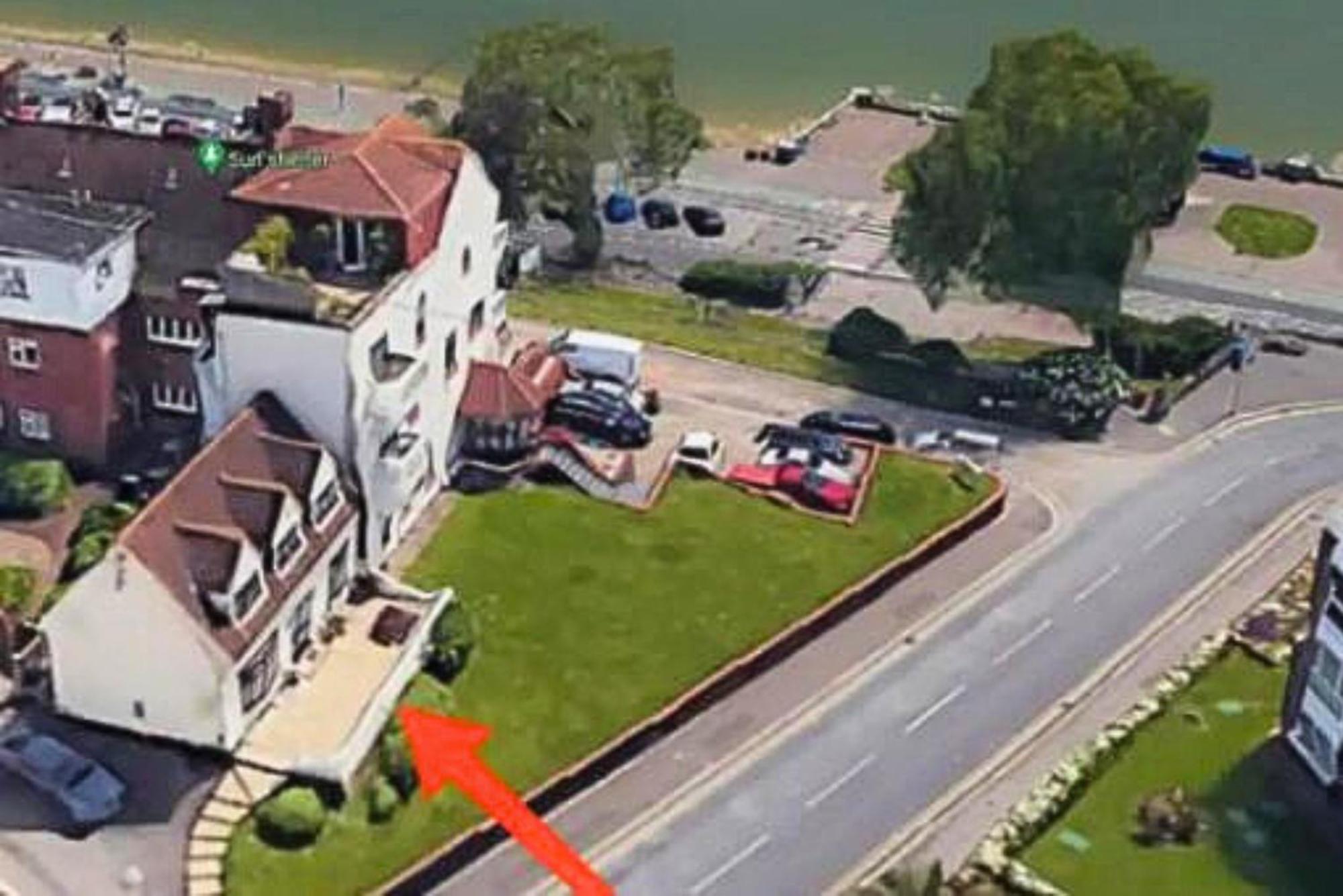 Holiday home 3br Shorefield With Parking, Terrace, Sea View! Nr The & Cliffs Pavillion By Luxiety Serviced
